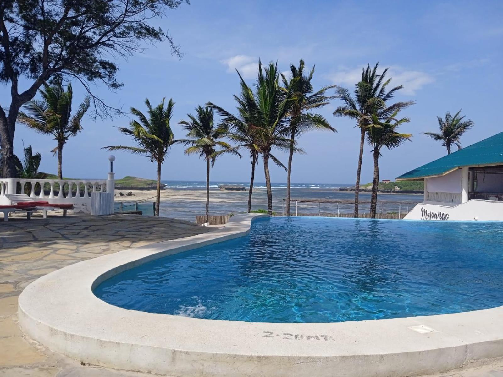 Aquarius Club Hotel Watamu Bagian luar foto
