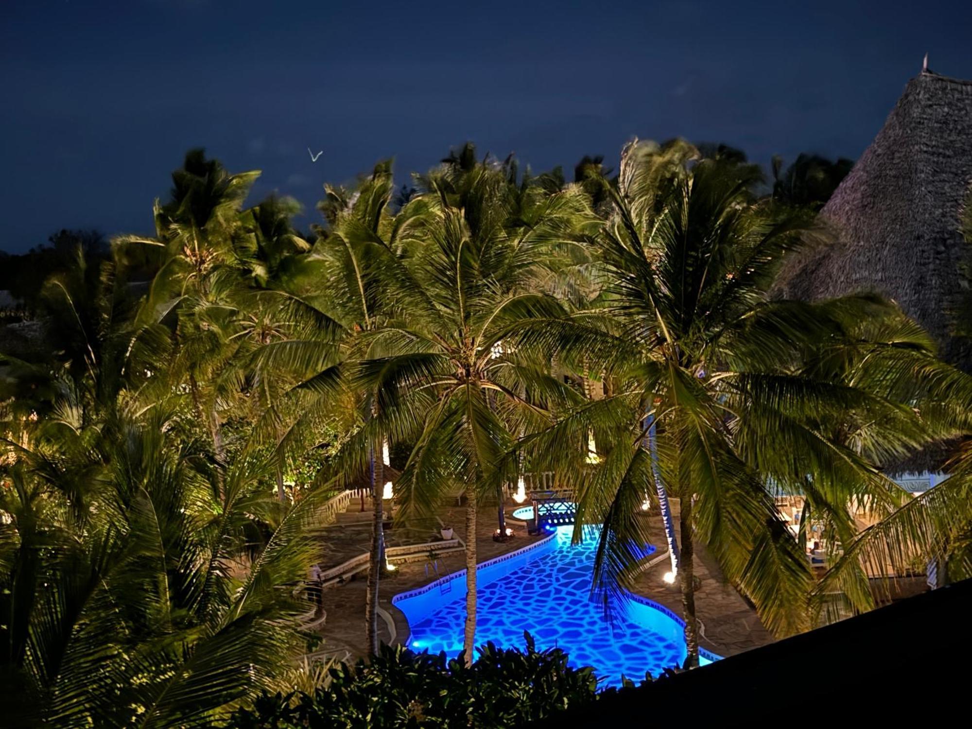 Aquarius Club Hotel Watamu Bagian luar foto