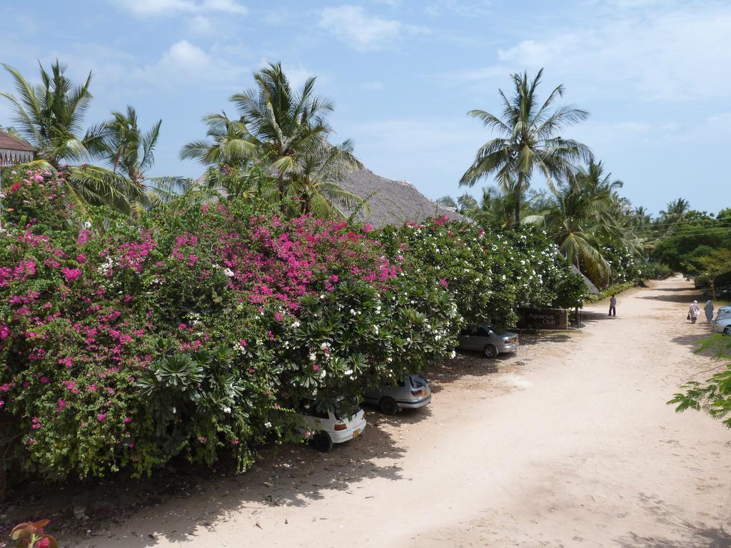 Aquarius Club Hotel Watamu Bagian luar foto