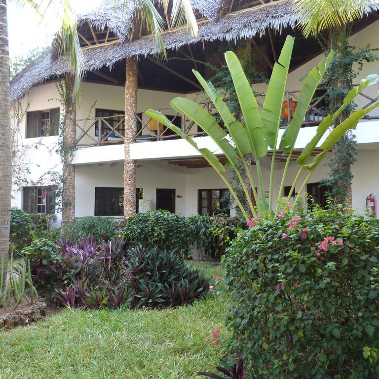 Aquarius Club Hotel Watamu Bagian luar foto