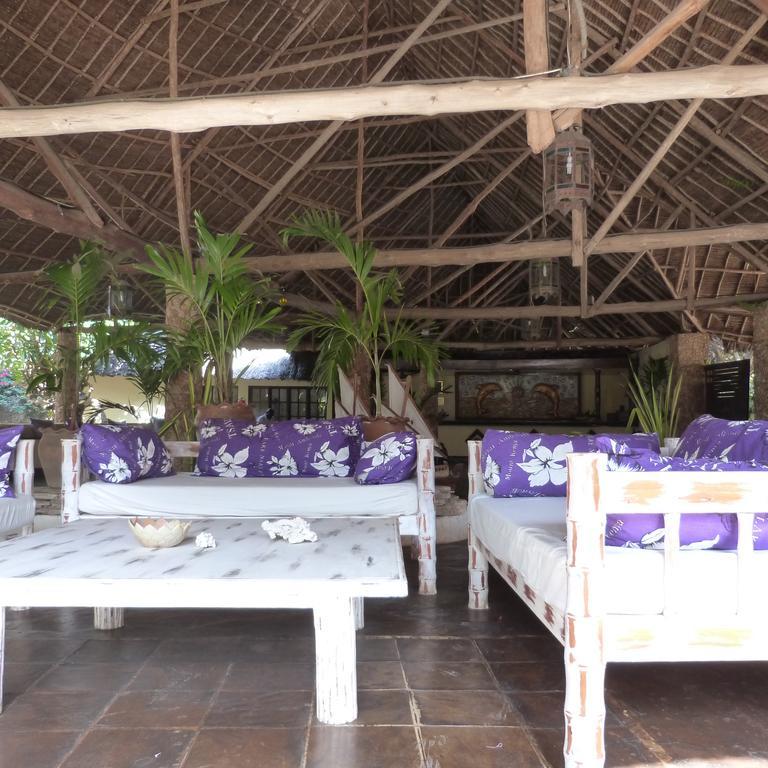Aquarius Club Hotel Watamu Bagian luar foto