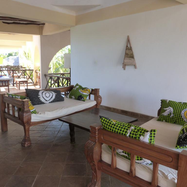 Aquarius Club Hotel Watamu Bagian luar foto