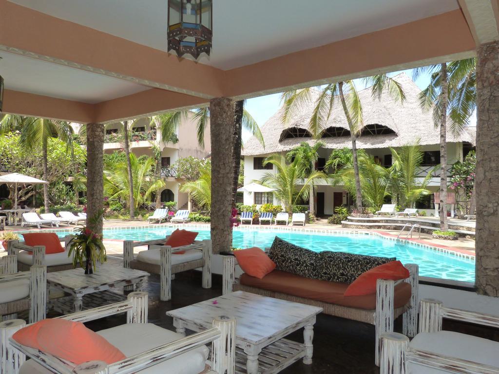 Aquarius Club Hotel Watamu Bagian luar foto