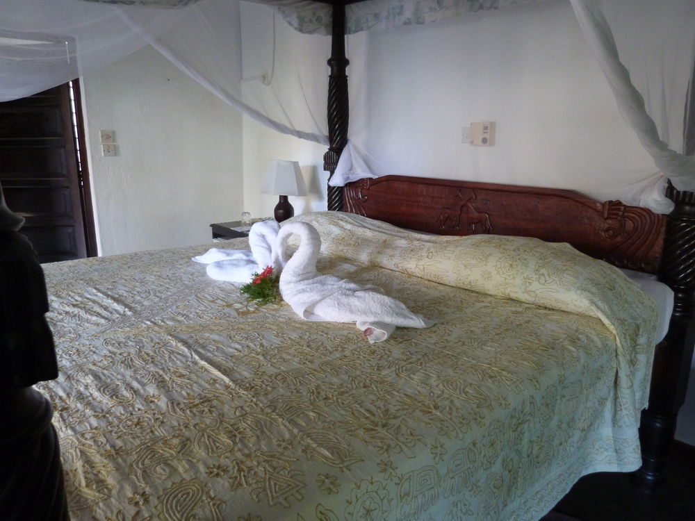 Aquarius Club Hotel Watamu Bagian luar foto