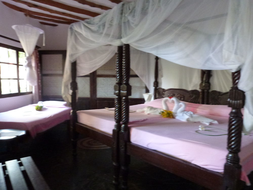 Aquarius Club Hotel Watamu Bagian luar foto