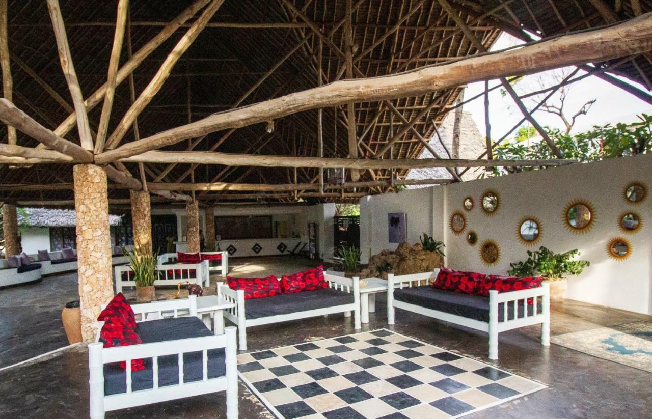 Aquarius Club Hotel Watamu Bagian luar foto